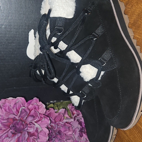 Sorel Harlow Lace Cozy Black Boots NIB - Picture 2 of 16